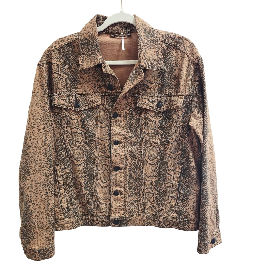 Free People Women Brown Snakeskin Print Denim Trucker‎ Jacket Size S Small